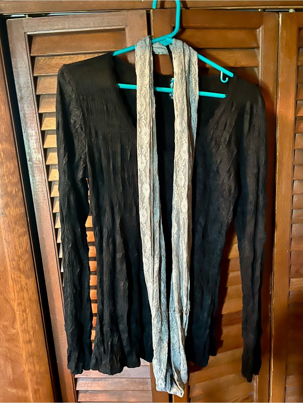 Black Long Sleeve Lightweight Top with Gray Lace Scarf